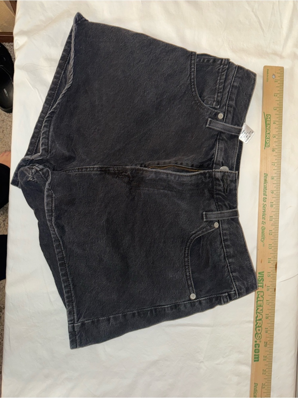 Women’s LEVI Black Denim Jean Shorts - Classic size 31